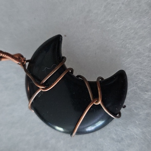Wire-Wrapped Obsidean Necklace - Picture 1 of 1